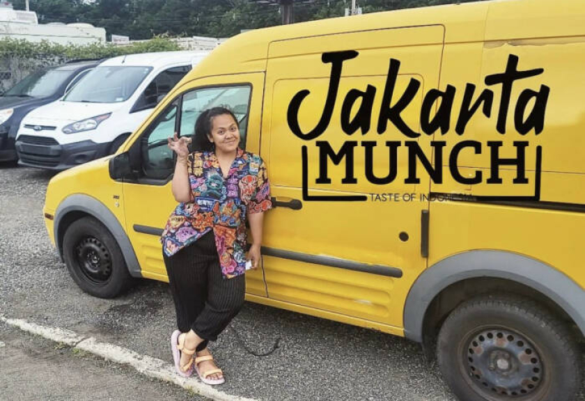Wulandari Bing Slamet mendirikan 'Jakarta Munch', kedai yang menyediakan aneka makanan Indonesia.

(Instagram.com/jakartamunch.us)