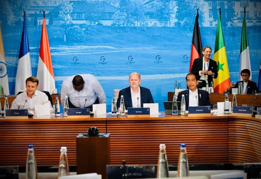 Presiden Joko Widodo dalam sesi kedua KTT G7 di Elmau, Jerman, Senin (27/6/2022) waktu setempat. (Antara/HO-Biro Pers Sekretariat Presiden/Laily Rachev)