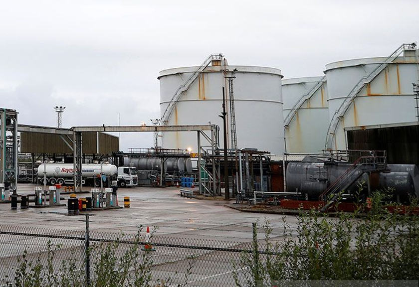 Kilang minyak Stanlow Essar Oil UK (Antara Foto)
