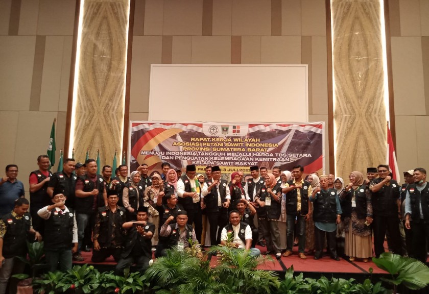 Badan Pengelola Dana Perkebunan Kelapa Sawit (BPDPKS) mensosialisasikan program sarana prasarana (sarpras) kepada petani sawit wilayah Sumatera Barat yang tergabung dalam Asosiasi Petani Kelapa sawit Indonesia (Apkasindo) di Padang pada 1-3 Juli 2022. 