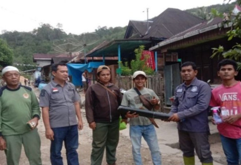 Tim gabungan dari TNBG dan KPH di Desa Pagur Kecamatan Panyabungan Timur, Madina. (Antara/HO)