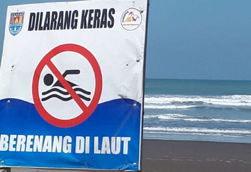 Gelombang air laut di Pantai Congot, Desa Jetis, Kecamatan Nusawungu, Kabupaten Cilacap, Jawa Tengah. (Istimewa)