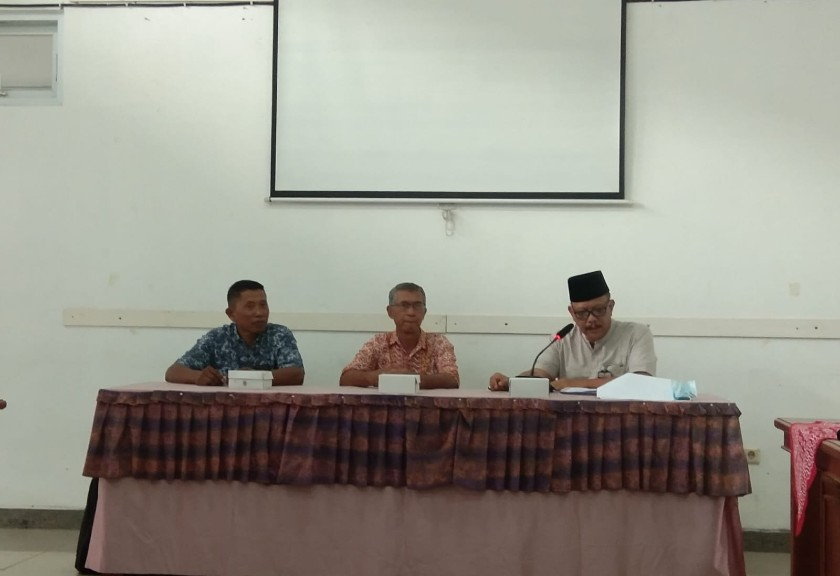 Ketua Asosiasi Petani Organik (APOB) Kabupaten Boyolali Murbowo (tengah) dalam diskusi penerapan standar SRP untuk padi (Sariagri/Usman)