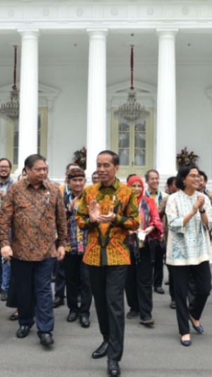 Presiden Jokowi di Halaman Istana Merdeka, Jakarta. (Dok.Humas Setkab/Oji)
